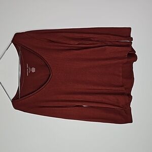 American eagle medium soft and sexy plush long sleeve scoop neck shirt